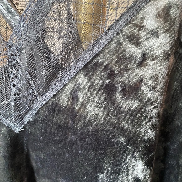 Crushed Velvet-like Tank with Lace Trim, blue-grey, small - Picture 5 of 7